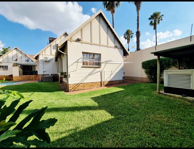 5 BEDROOM HOUSE TO LET IN BEDFORDVIEW